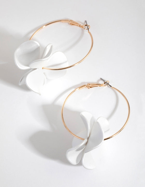 Pearlised White Flower Hoop Earrings - Lovisa