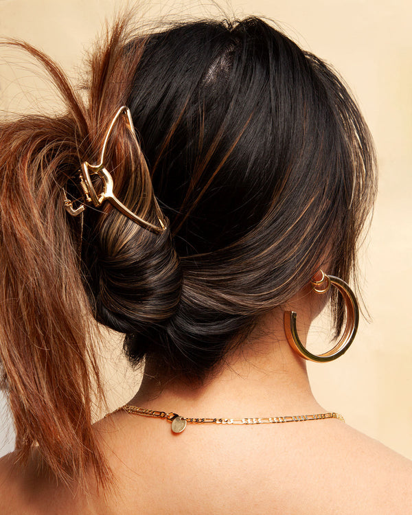 Gold Outline Claw Hair Clip - Lovisa